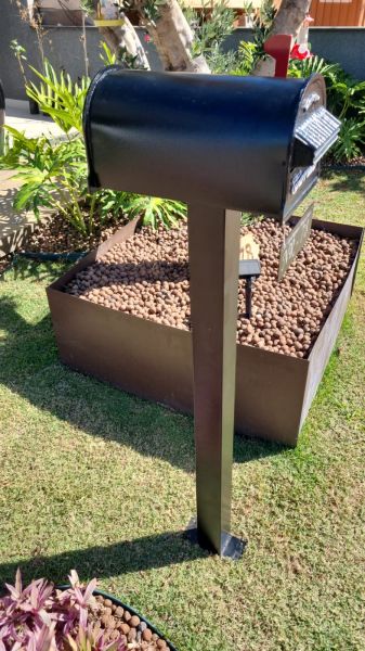Caixa Americana de Correio Luxo Pedestal c/ Plaquinha