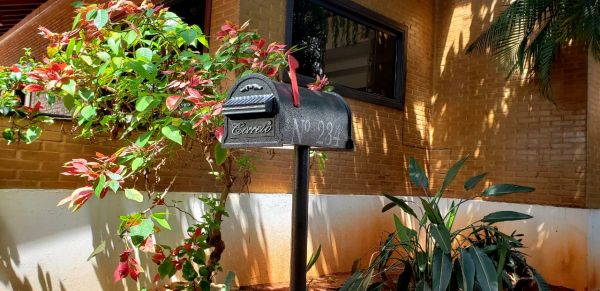 Caixa Correio Americano Correspondência p/ Jardim E Condomínios c/ Pedestal
